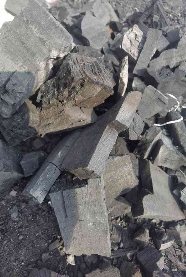 OAK WOOD CHARCOAL FOR SELL IN GERMANY, ITALY AND FINLAND - foto 2