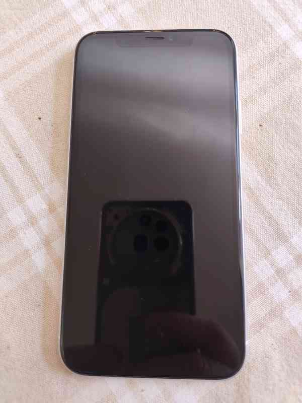 Mobilní dotykový telefon iPhone XR 64GB - foto 2