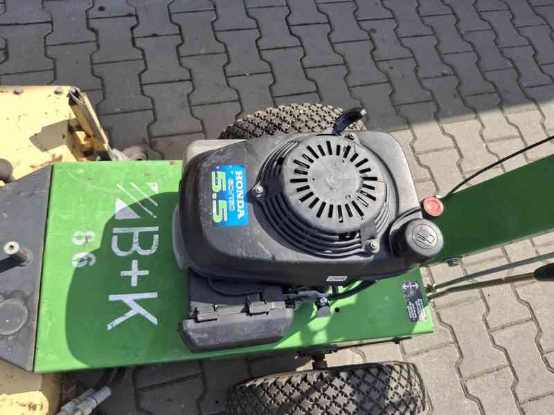 Motorový zametač 100 cm Honda 5,5 HP - foto 4
