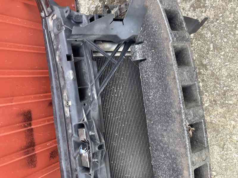 chladicova stena skoda rapid vyztuha predni celo - foto 5