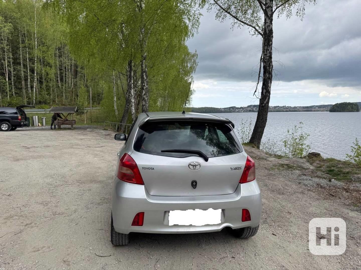 Toyota Yaris 2007 - foto 1