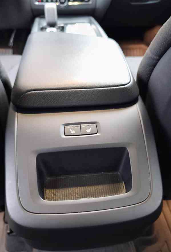 Volvo XC60 AWD, r.v. 4/2022, motor B4 mildhybrid diesel  - foto 12