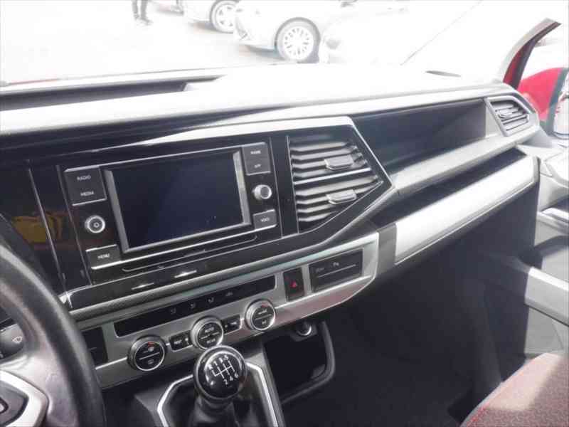 Volkswagen Multivan 2,0   T 6.1 COMFORTLINE - foto 6