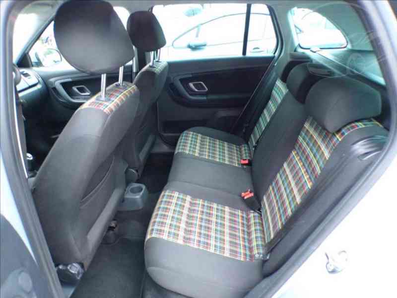 Škoda Fabia 1,2 TSI DIGI.KLIMA - foto 8