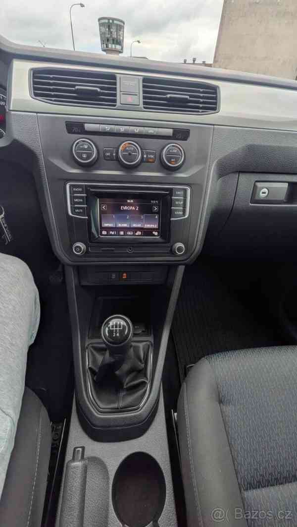 Volkswagen Caddy 2,0   TDI, 1. majitel, koupeno v ČR - foto 16