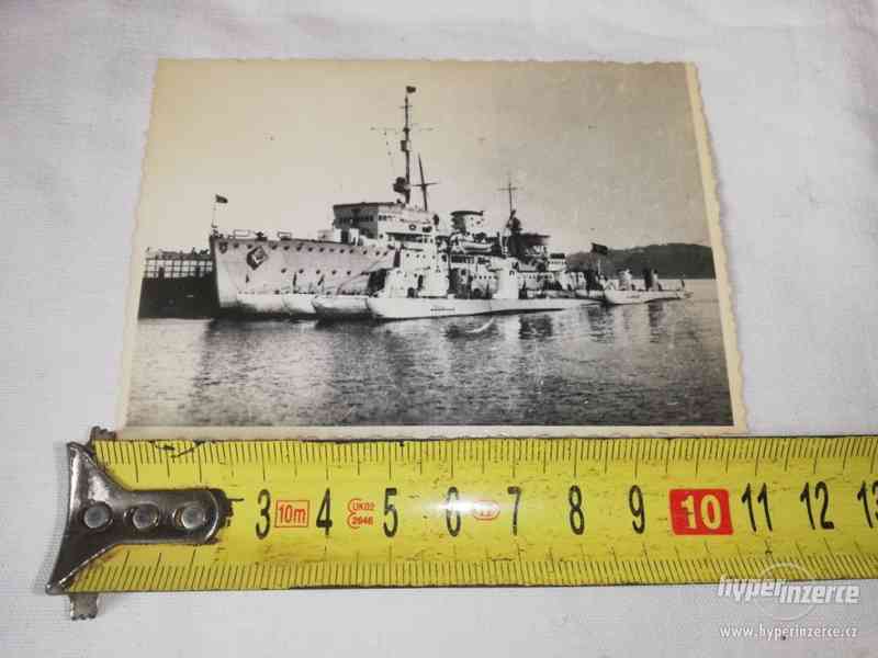 Loď - Válečná fotografie z 2. světové války - foto 1