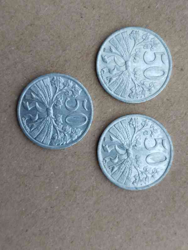 211ks mince československo ve staré plechové krabičce - foto 24