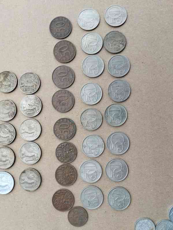 211ks mince československo ve staré plechové krabičce - foto 9