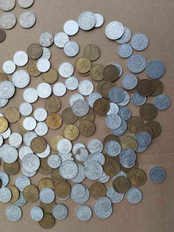211ks mince československo ve staré plechové krabičce - foto 15