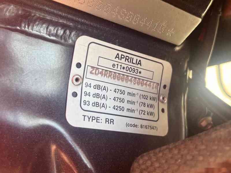 Aprilia RSV 1000 RR Factory Carbon rok 2006 - foto 9