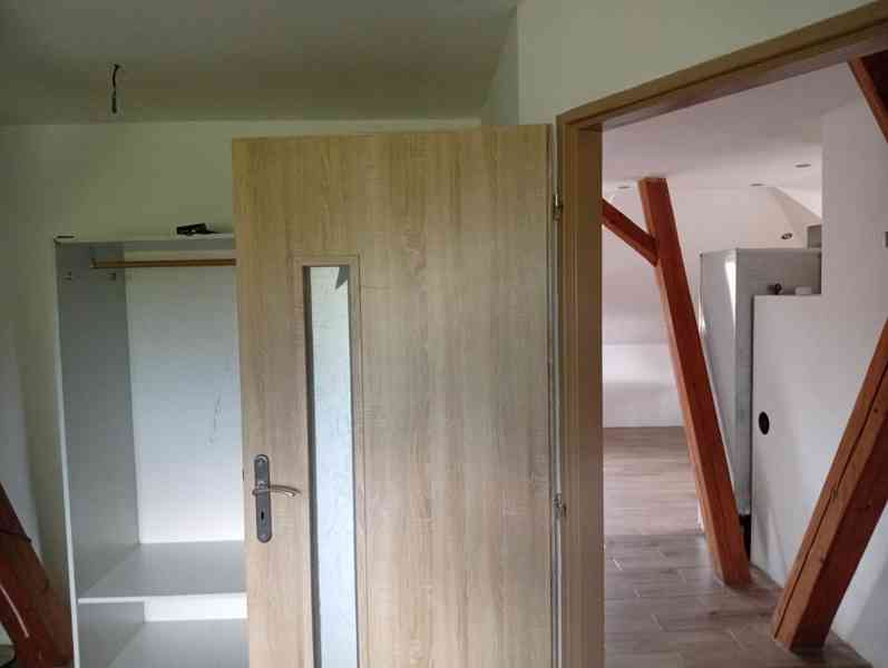 Pronájem podkrovního bytu 2+KK - foto 13