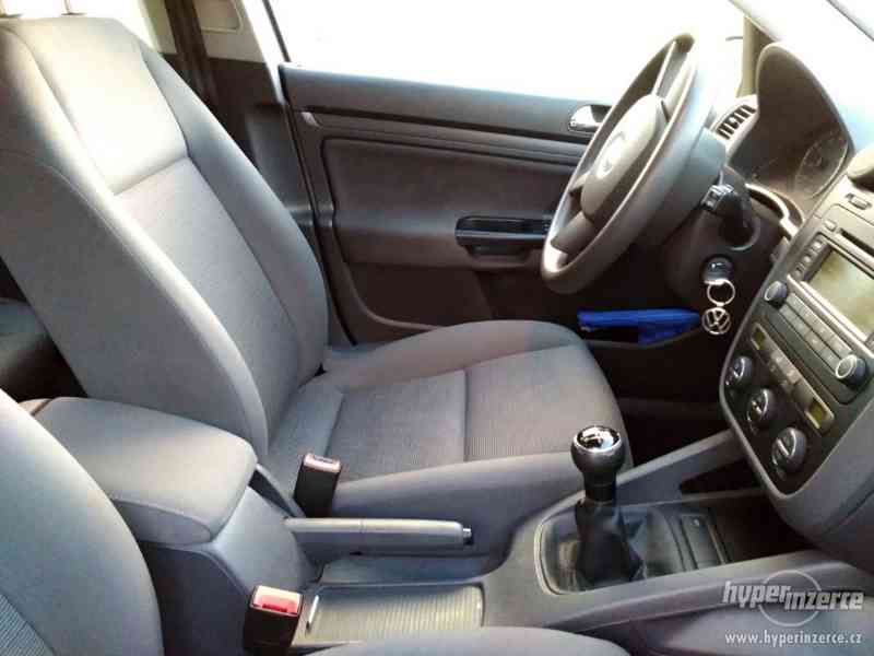 VW GOLF 1.6 FSI 85 kW, r.v.2004, 109 000 km, 6 rychlostí - foto 5