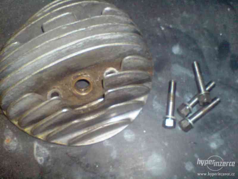 Čz 125 t      Hlava - foto 1