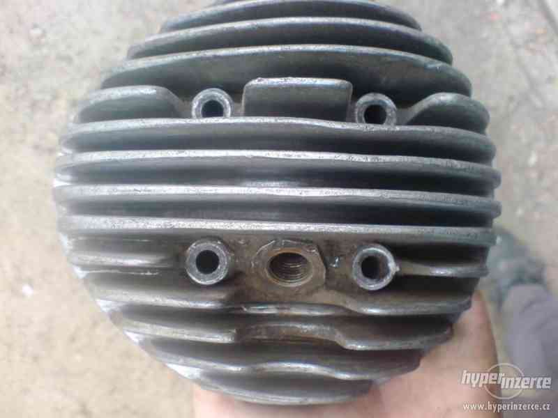 Čz 125 t      Hlava - foto 3