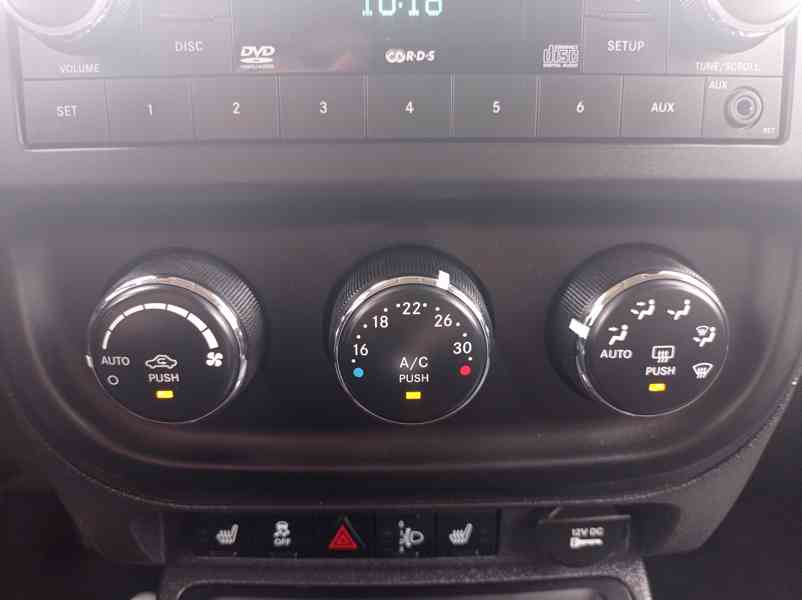 Jeep Patriot 2.2 CRD/4x4/70TisKm/1Maj - foto 27
