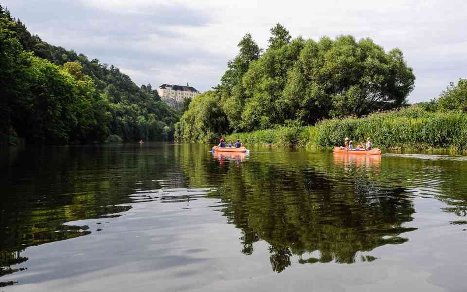 Krásná chata k pronájmu u řeky Sázavy 1/2 hodiny u Prahy - foto 16