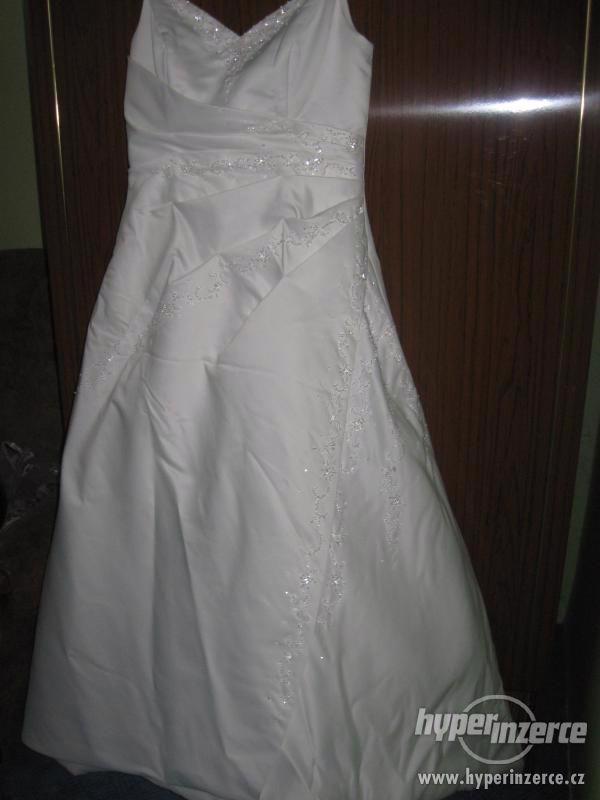 svatební šaty - foto 1