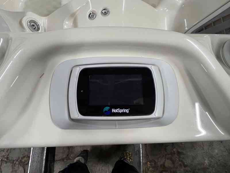 Vířivá vana Envoy HotSpring - foto 5