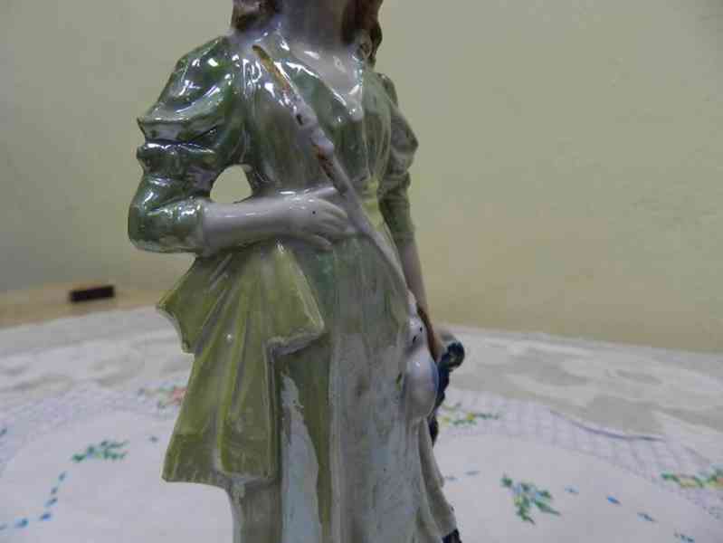 Hezká velmi stará porcelánová soška Dáma Žena - foto 2