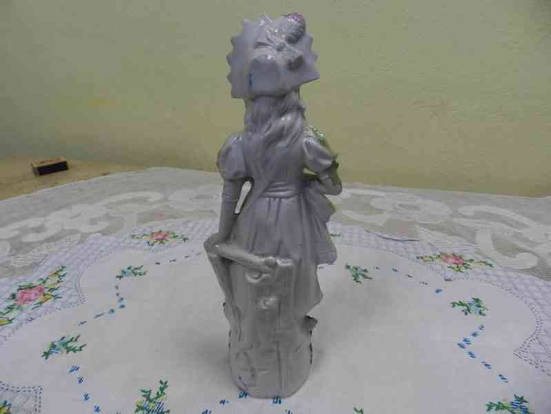 Hezká velmi stará porcelánová soška Dáma Žena - foto 5