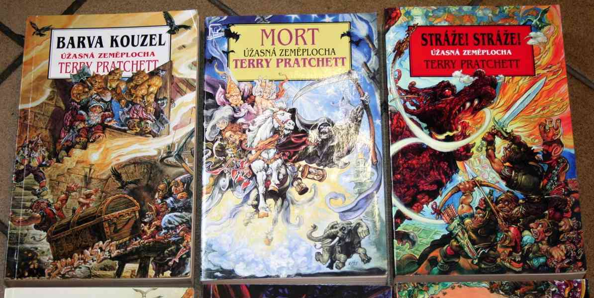 9x Pratchett - ÚŽASNÁ ZEMĚPLOCHA - prodej sbírky!!! - foto 2