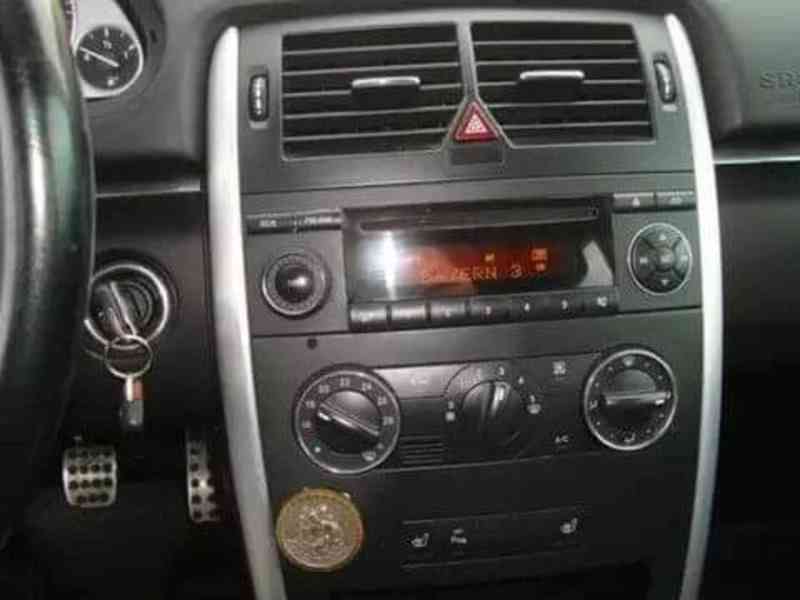 Mercedes Benz B200 - foto 1