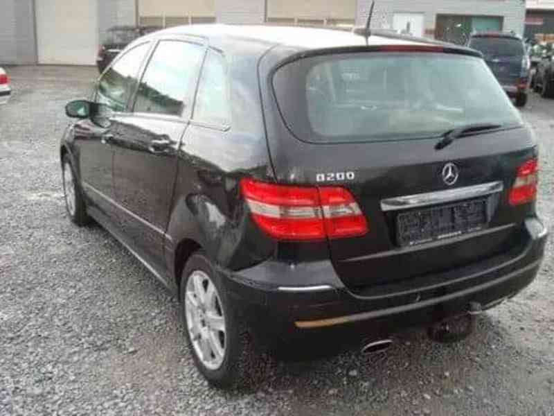 Mercedes Benz B200 - foto 12