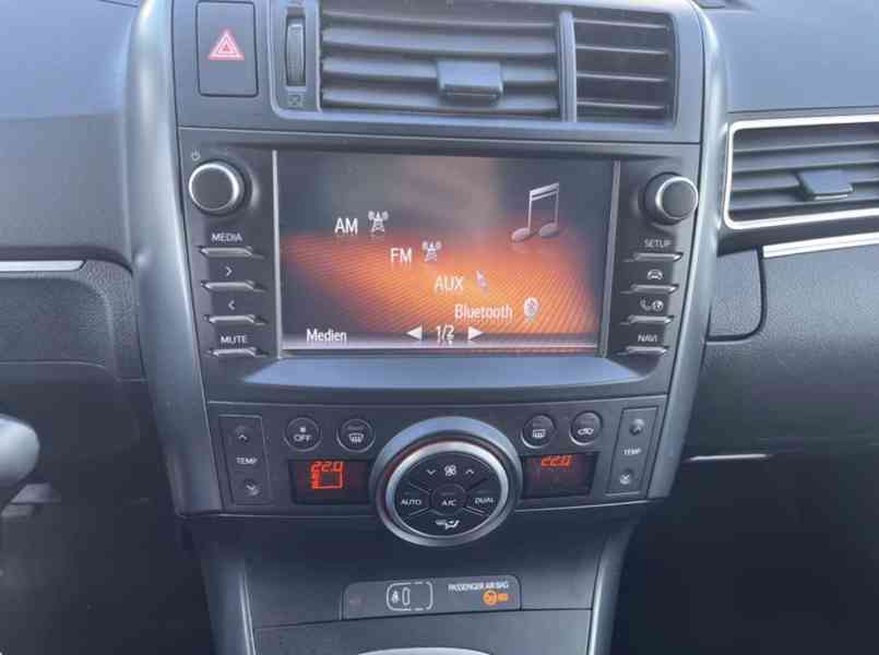 Toyota Verso 1.8i Edition-S benzín 108kw - foto 15