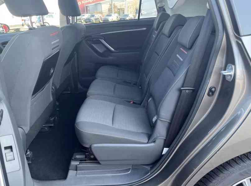 Toyota Verso 1.8i Edition-S benzín 108kw - foto 12