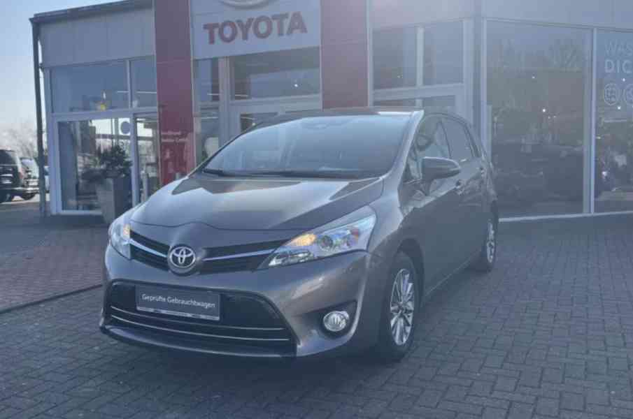 Toyota Verso 1.8i Edition-S benzín 108kw - foto 17