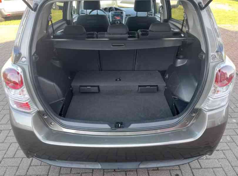 Toyota Verso 1.8i Edition-S benzín 108kw - foto 13