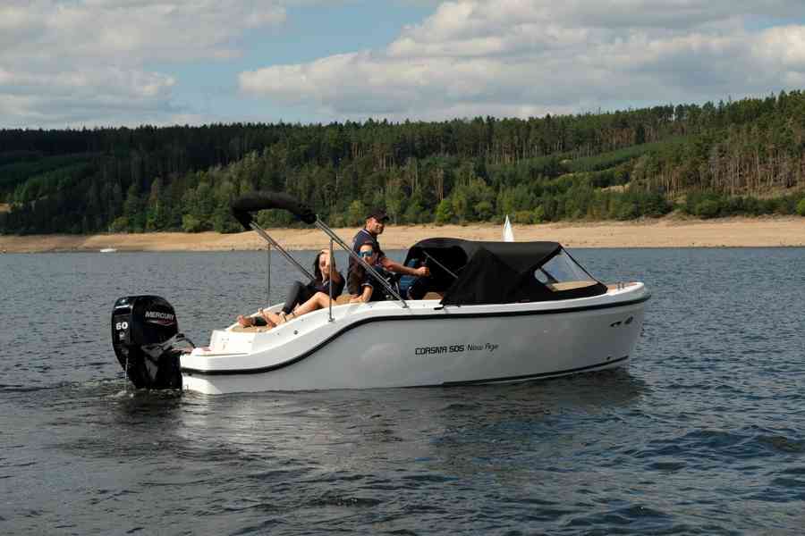 NOVÁ motor.loď Corsiva 505 New Age + Mercury F 60 - foto 6