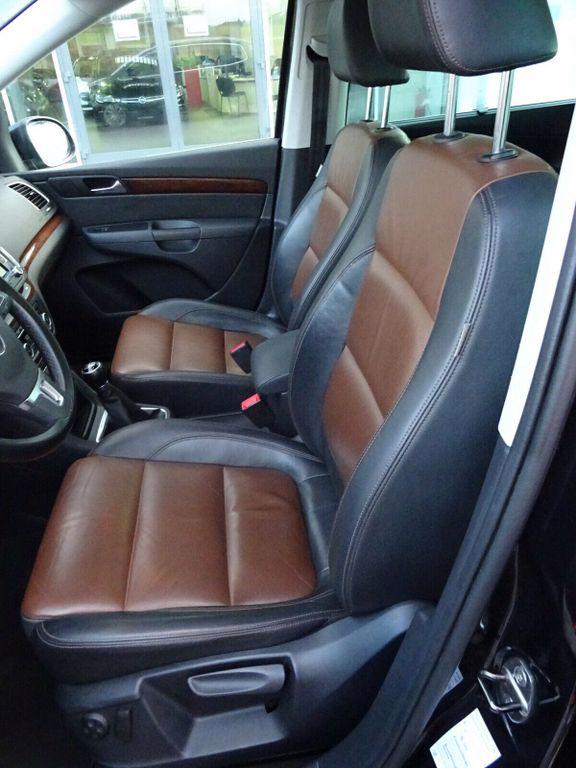 Volkswagen Sharan 2.0 TDI 4MOTION 103kw - foto 6
