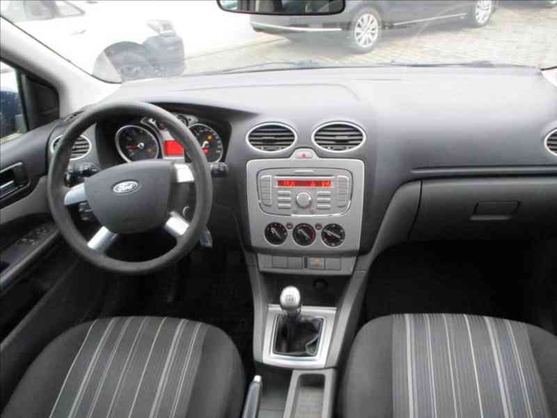 Ford Focus 1,6 16V N1 - foto 5