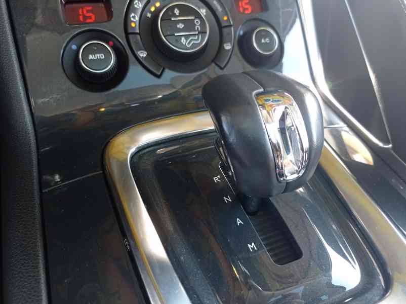 Peugeot 3008 2.0 Hybrid/4x4/Navi/HUD/1Maj - foto 41