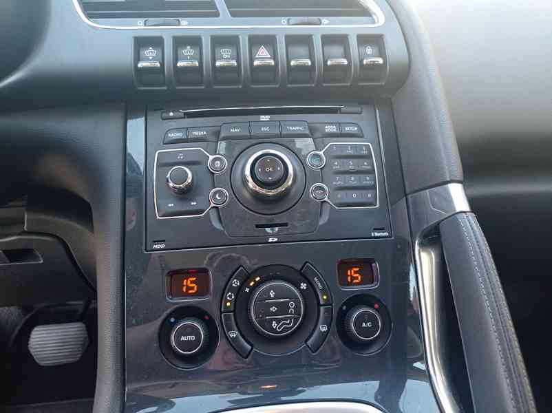 Peugeot 3008 2.0 Hybrid/4x4/Navi/HUD/1Maj - foto 38