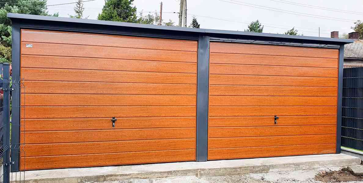 Plechová garáž 6m x 6m spád dozadu - 2x výklopná vrata TS222 - foto 2