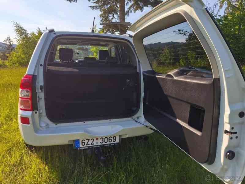 Suzuki Grand Vitara 3,2 V6 - foto 11