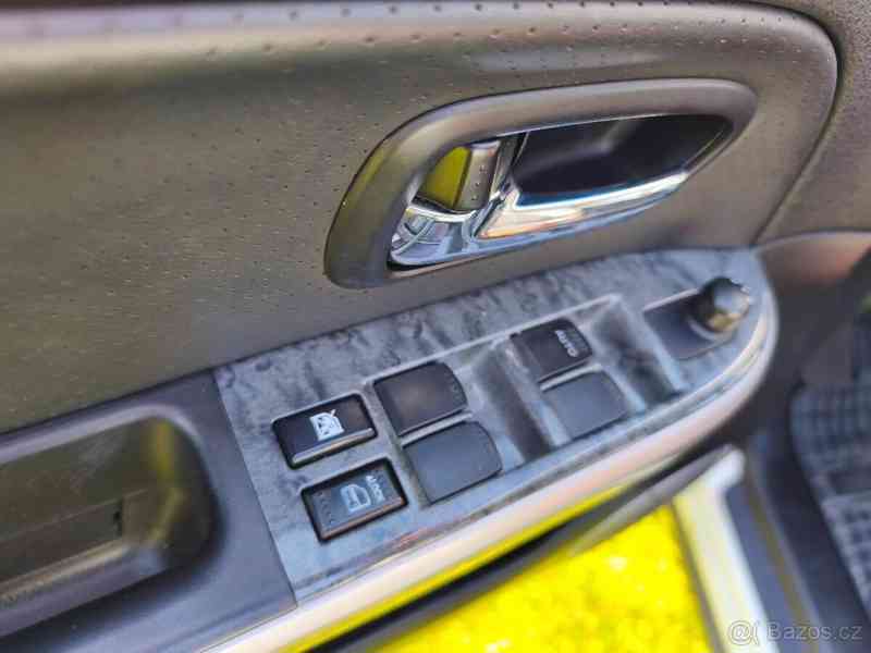 Suzuki Grand Vitara 3,2 V6 - foto 7