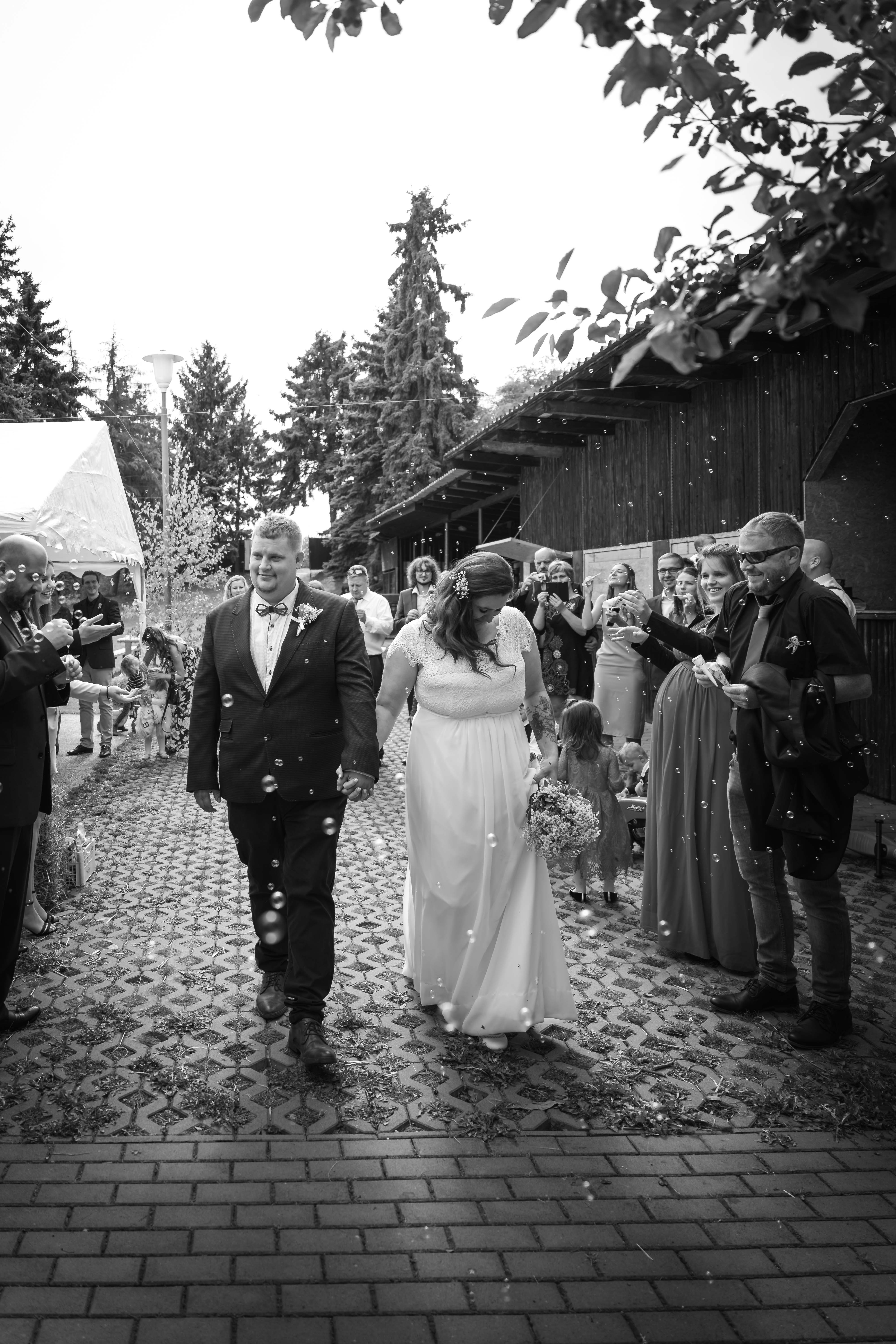 Svatební a Portrétní Fotograf - foto 2