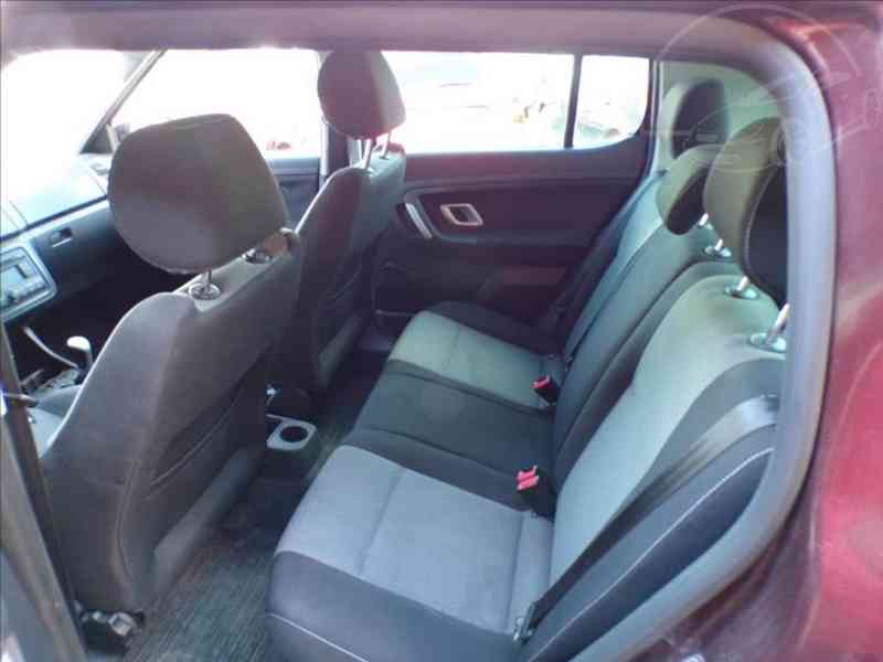 Škoda Fabia 1,2 12V SPORT - foto 7