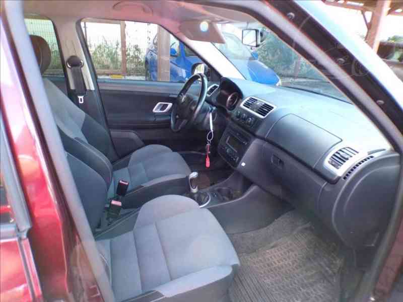 Škoda Fabia 1,2 12V SPORT - foto 10