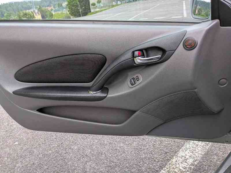 Toyota Celica 1,8 - foto 3