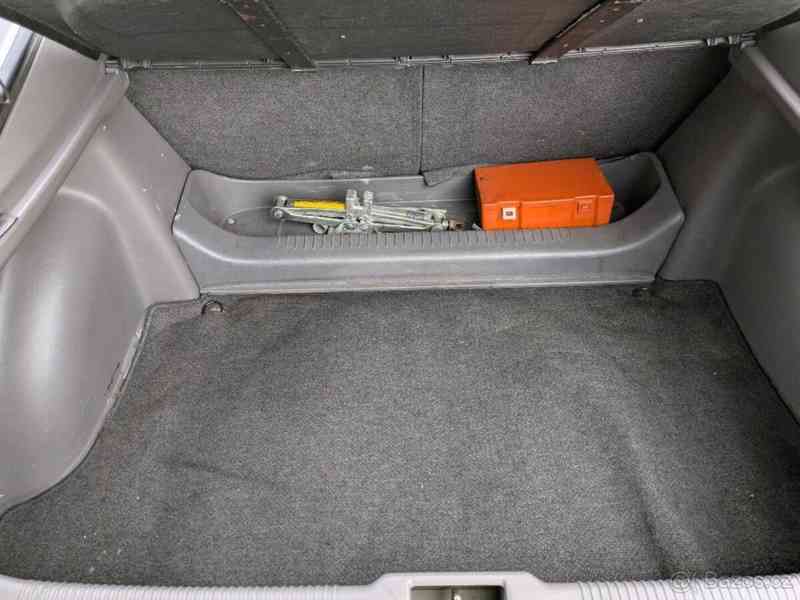 Toyota Celica 1,8 - foto 12