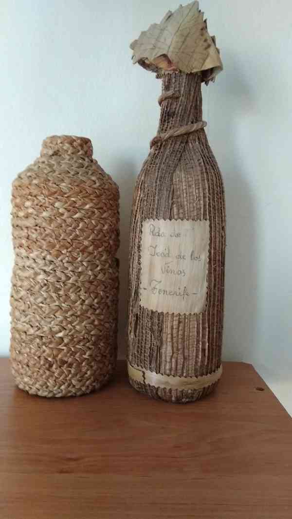 Váza, láhev na víno a ošatka z ostrova La Gomera: banánovník - foto 2