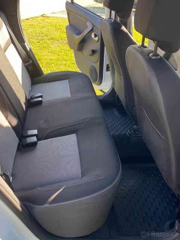 Dacia Duster 1,6   16V SCe 84kW 1. majitel 48 800 - foto 10