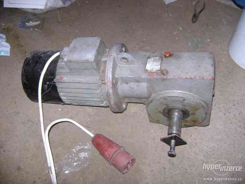 elektromotor s převodovkou - foto 1