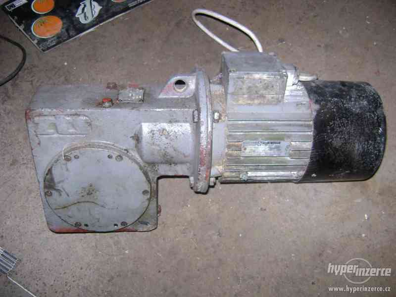 elektromotor s převodovkou - foto 3
