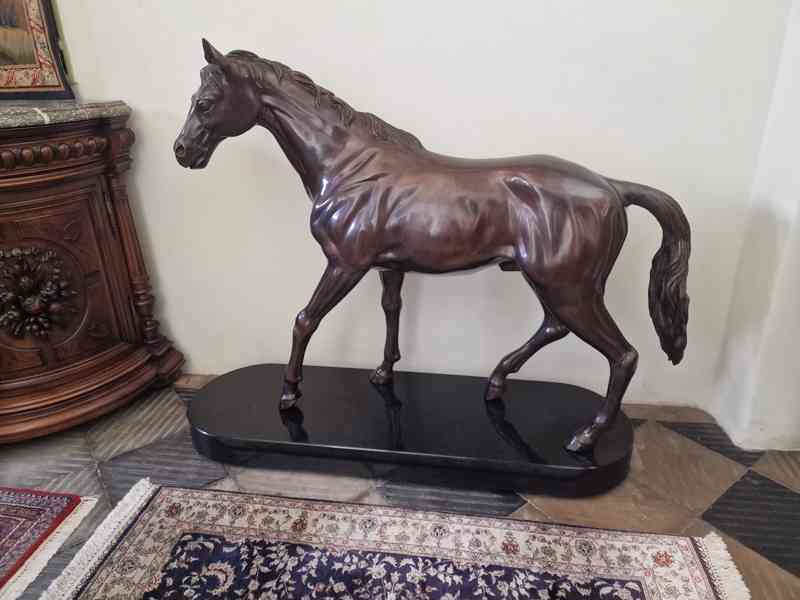 Pierre Jules Mene Velká bronzová socha Kůň š 145 cm - foto 3