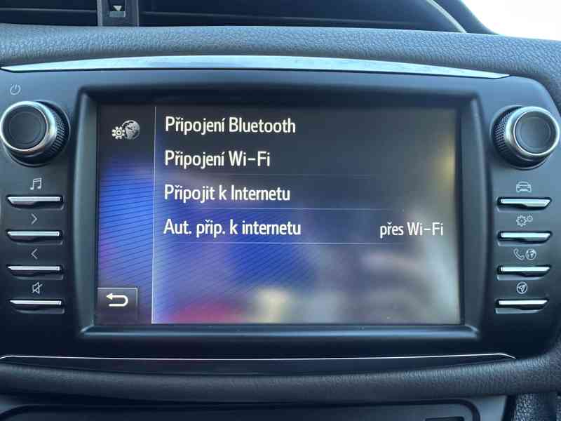 Toyota Yaris 1.5 Hybrid 74kW/navi/Kamera - foto 31